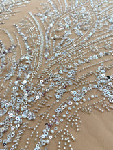 Dantela Couture Argintie cu Tulle Nude cu Panou, cu Perle, Margele si Paiete